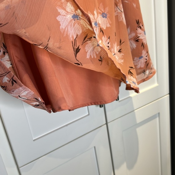 Torrid Pink Falling Daisy Floral Chiffon Baby Doll Cami Smocked Size 00 - Picture 5 of 16